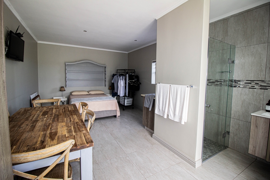 6 Bedroom Property for Sale in Kleinbaai Western Cape